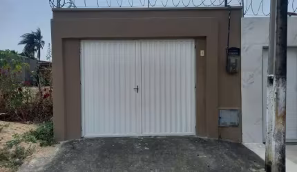 Casa 2 dormitórios à venda Siqueira Fortaleza/CE