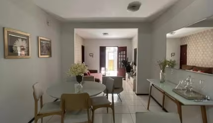 Casa Plana com 3 Quartos | Área Privativa na Parte Superior
