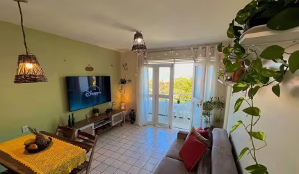 Apto com vista para o mar, mobiliado, com 76,31m2 de área útil, no melhor da Pra