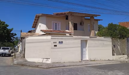 Casa Duplex 04 Quartos no  Edson Queiroz ! Precisando Reforma