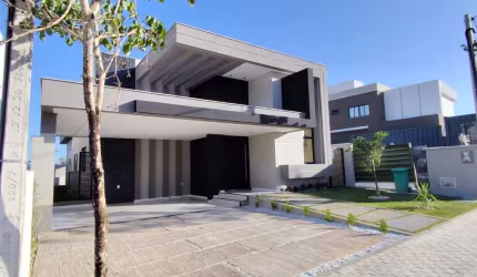 Casa Plana a venda na Cidade Alpha - Terras 1