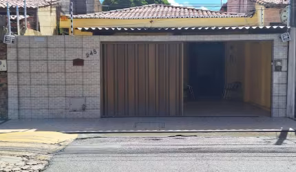 Casa de 89m² com 3 quartos, sendo 2 suítes na Vila Pery