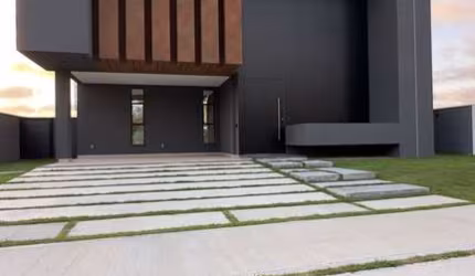 MAGNÍFICA CASA FRENTE PRAÇA À VENDA - CIDADE ALPHA
