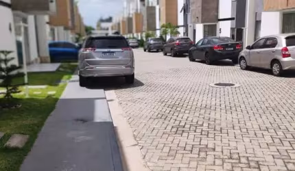 Casa triplex em condomínio 200 M², 4 Quartos, no Recanto do Vinhais
