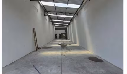 Galpão 300 M², no São Francisco para Locação