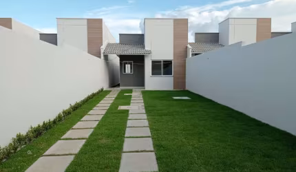 Vendo linda casa nova no Eusébio por R$305mil
