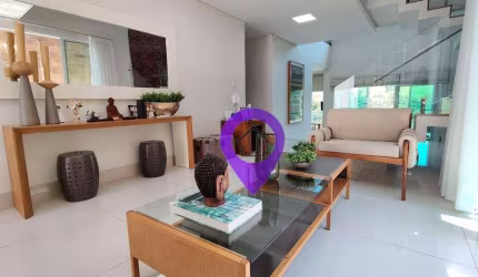 Casa com 4 dormitórios em Pousada dos Campos, 375m² construídos. Destaques: suíte máster com hidromassagem, área gourmet localização privilegiada