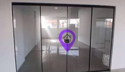 Sala comercial de 41m² para alugar no centro de Pouso Alegre, próximo à Igreja Matriz. Ideal para escritórios e comércios, com excelente localização.