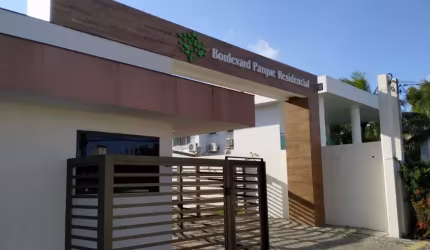 OPORTUNIDADE 2/4 região central de Lauro! Enfrente ao Shopping Parque, cond com piscina!
