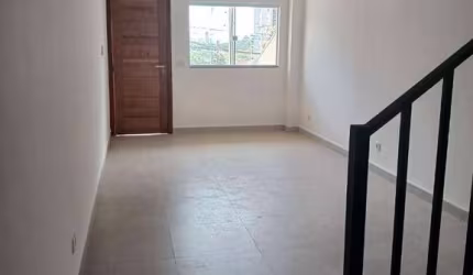Sobrado Novo a venda na Vila Gomes