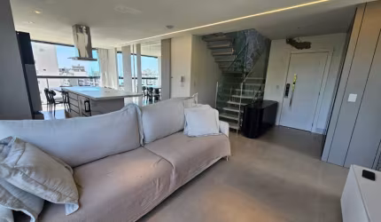 Cobertura Triplex na Praia Brava
