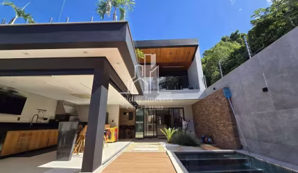 Casa Contemporânea Mobiliada com 3 suítes • Vargem Pequena