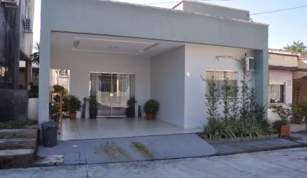 Vendo excelente casa térrea no Jardim Portugal 3 dormitórios sendo 1 suíte -Parque Guajará