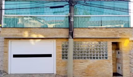 Sobrado 3 dorms no Planalto com excelente localização