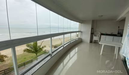 Apartamento em Meia Praia  -  Itapema