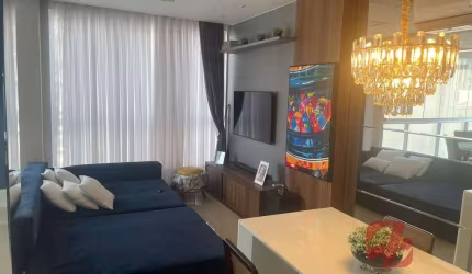 Apartamento lindamente mobiliado e com varanda