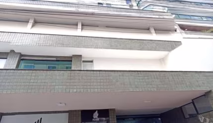 Apartamento em Meia Praia  -  Itapema