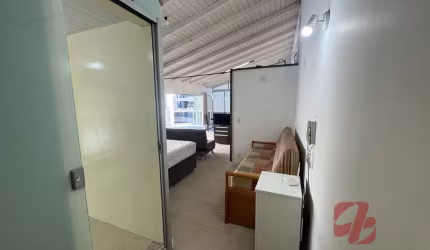 Apartamento Diferenciado em Meia Praia  -  Itapema