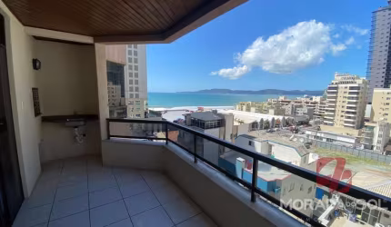 Apartamento em Meia Praia  -  Itapema