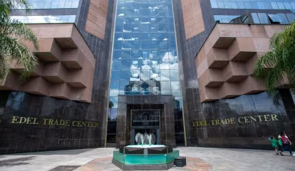 Sala comercial com 34,73m² no edifício Edel Trade Center.