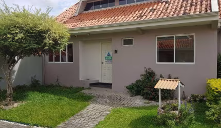 Oportunidade! Casa em Condomínio no Bairro Pinheirinho à Venda