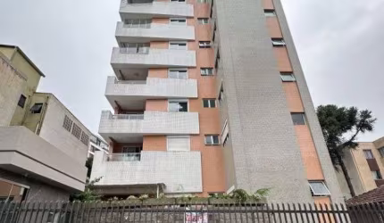 Apartamento à venda entre batel e água verde a 3 quadras do clube curitibano