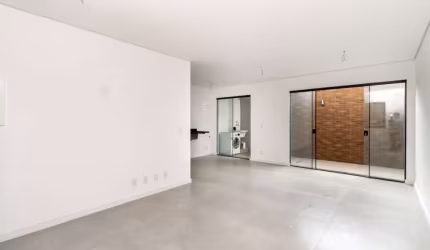 Casa no condomínio Vila Freire para venda com 3 quartos, sendo 3 suítes, 110m²