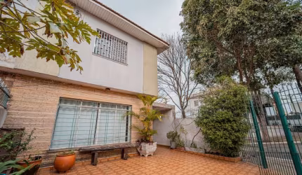 Deslumbrante casa tipo para venda com 3 quartos, sendo 1 suíte, 150m²