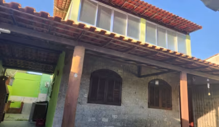 VENDO CASA DÚPLEX EM ARARUAMA  COM 4 Q, SENDO 2 SUÍTES