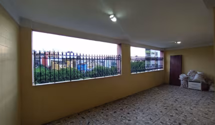 Alugo 2/4 em Nazaré