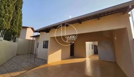 Casa em condomínio fechado com 4 quartos à venda na Rua F, Andracel Center, Anápolis por R$ 950.000