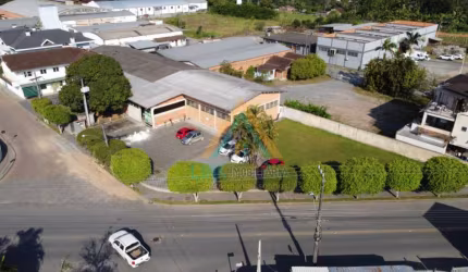 Barracão / Galpão / Depósito com 1 sala à venda no Centro, Pomerode , 180 m2 por R$ 5.680.000