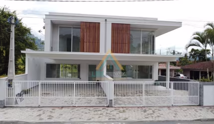 Casa em condomínio fechado com 3 quartos à venda no Centro, Pomerode , 210 m2 por R$ 1.715.843