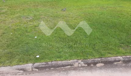 Terreno em condomínio à venda em Mogi das Cruzes-SP, Vila Suissa  340,00 m² de área