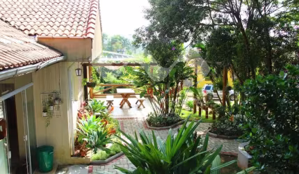 Linda casa em condomínio no Ipelândia - Suzano