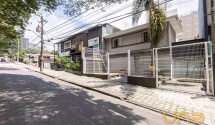 Casa Comercial nas Mercês