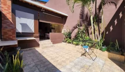Casa com 3 dormitórios à venda, 208 m² por R$ 700.000,00 - Campestre - Santo André/SP