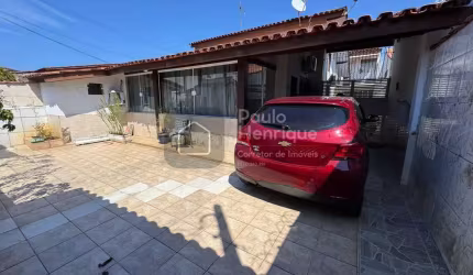 Casa com 06 Quartos na Praia das Palmeiras