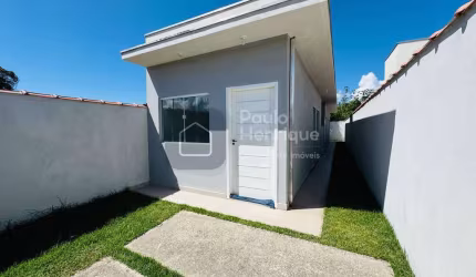 Casa Nova à Venda no Golfinho