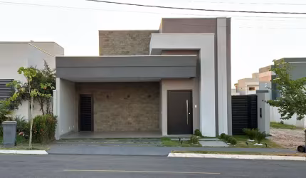 Linda casa com um Projeto Arquitetônico inteligente e interativo no Condomínio Primor das Torres.