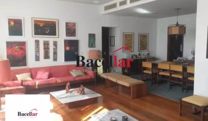 Apartamento com 4 quartos à venda na Rua Itacuruçá, Tijuca, Rio de Janeiro, 220 m2 por R$ 1.300.000