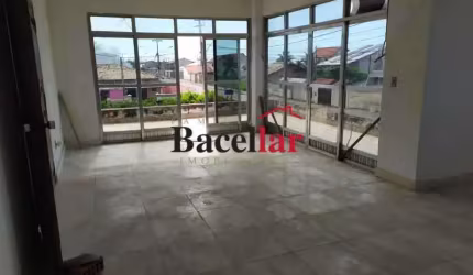 Casa com 5 quartos à venda na Avenida Maysa, Guaratiba (Ponta Negra), Maricá, 354 m2 por R$ 1.490.000