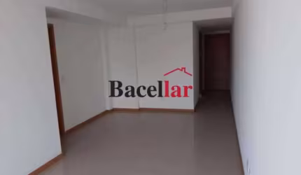 Apartamento com 3 quartos à venda na Rua Padre Ildefonso Penalba, Méier, Rio de Janeiro, 79 m2 por R$ 699.200