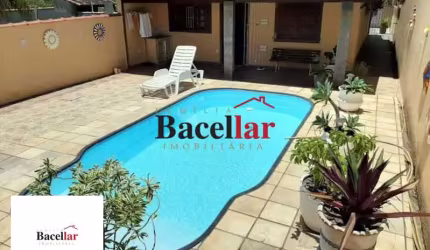 Casa com 2 quartos à venda na Rua Primeira de Araruama, Praia Seca, Araruama, 103 m2 por R$ 380.000