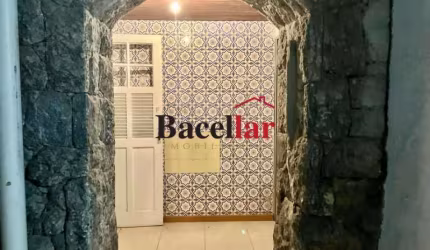 Casa com 9 quartos à venda na Rua Bambina, Botafogo, Rio de Janeiro, 292 m2 por R$ 900.000