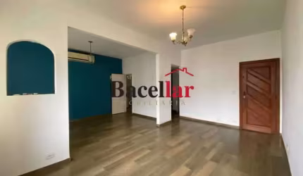 Apartamento com 3 quartos à venda na Rua Itacuruçá, Tijuca, Rio de Janeiro, 110 m2 por R$ 810.000