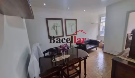 Apartamento com 2 quartos à venda na Rua Uruguai, Tijuca, Rio de Janeiro, 56 m2 por R$ 320.000
