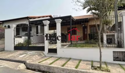 Casa com 4 quartos à venda na Rua Quarenta e Oito, Vila Santa Cecília, Volta Redonda, 247 m2 por R$ 1.350.000