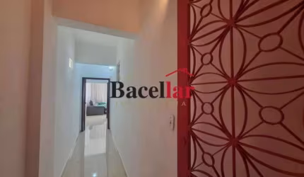 Apartamento com 2 quartos à venda na Rua Valparaíso, Tijuca, Rio de Janeiro, 75 m2 por R$ 499.999