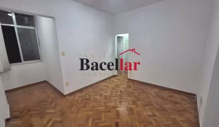 Apartamento com 1 quarto para alugar na Rua Uruguai, Tijuca, Rio de Janeiro, 48 m2 por R$ 2.500